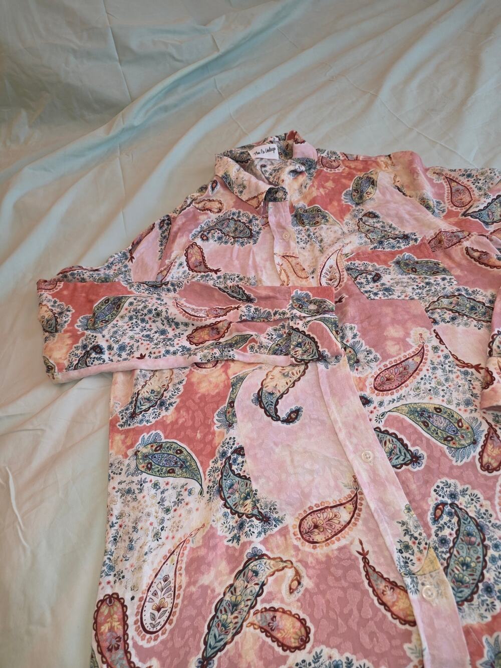 The Nu Vintage Pink Paisley Button Down Shirt Blouse Long Sleeve Size Large